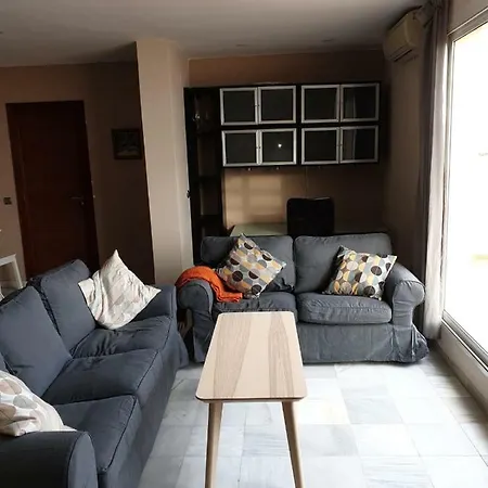 Atico De 150m2 Frente Al Mar * Estepona