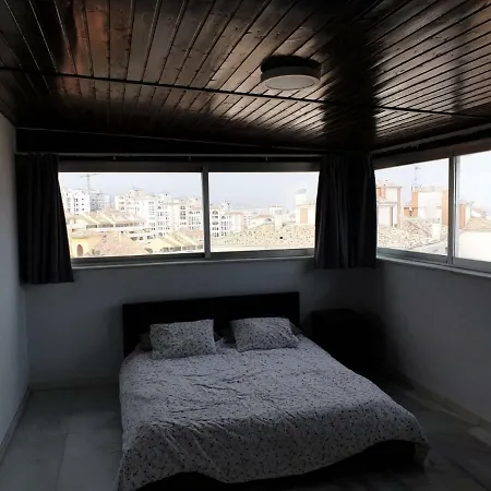 Atico De 150m2 Frente Al Mar Estepona